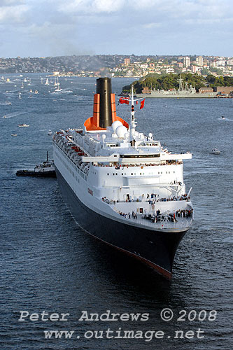 Queen Elizabeth II steaming towards Circular Quay.