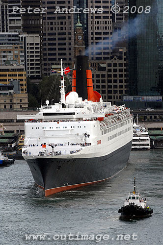 Queen Elizabeth 2 leaving Circular Quay Sydney.