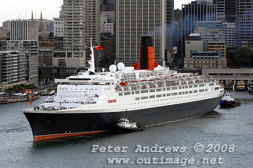 Queen Elizabeth 2 leaving Circular Quay Sydney.