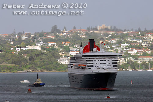 The Queen Mary II arives in Sydney during its second visit to Australia, Sunday March 7, 2010. Photo copyright Peter Andrews, Outimage.