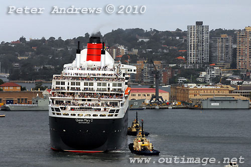 The Queen Mary II arives in Sydney during its second visit to Australia, Sunday March 7, 2010. Photo copyright Peter Andrews, Outimage.