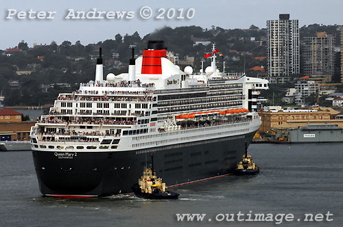 The Queen Mary II arives in Sydney during its second visit to Australia, Sunday March 7, 2010. Photo copyright Peter Andrews, Outimage.