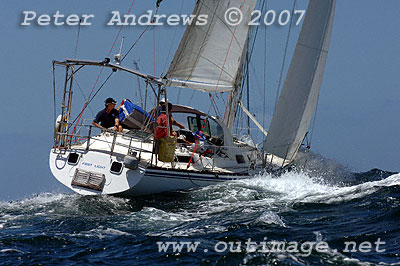 Nicolas Ewald and Susan Rice's Adams 12 First Light outside the heads after the start of the 2007 Rolex Sydney Hobart.