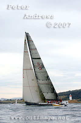 Passing the Iron Pot Lighthouse at the mouth of the Derwent River.