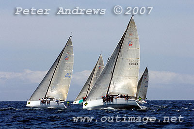 Farr 40's working up to the top mark.