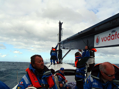 After loosing the mast near Deal Island, in Bass Strait. Photo copyright Etihad Stadium.