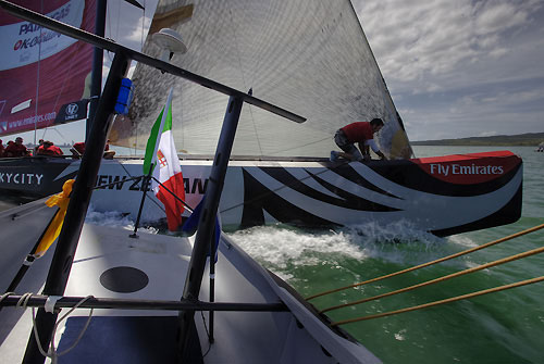 Onboard with Italia Challenge racing Pataugas K-Challenge, Louis Vuitton Pacific Series Practice Day, Auckland, 29/01/2009. Photo copyright Stefano Gattini / www.carloborlenghi.com