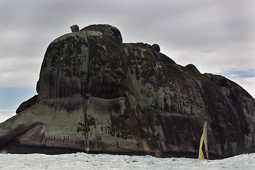 Celso Fernandez Quintella's Farr 51 Sorsa III (BRA) racing in the Alcatrazes por Boreste race, during the Rolex Ilhabela Sailing Week 2010. Photo copyright Rolex and Carlo Borlenghi.