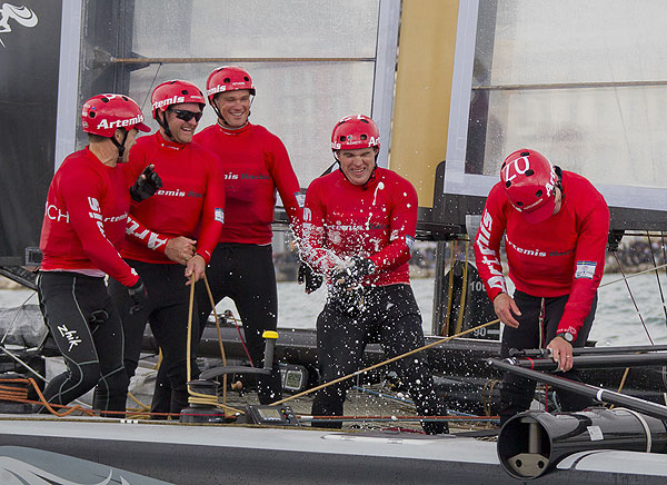 Naples, 15/04/12. America's Cup World Series Naples 2012, Day 5, Naples, Italy, April 2012. Photo copyright Luna Rossa and Carlo Borlenghi.