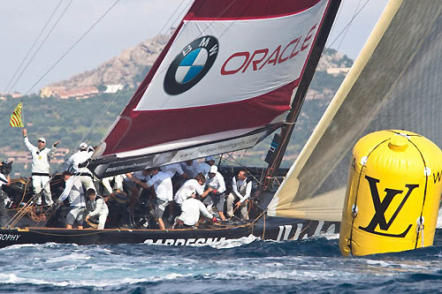 Outimage Australia - Louis Vuitton Trophy - New Zealand beats BMW Oracle Racing at La Maddalena ...